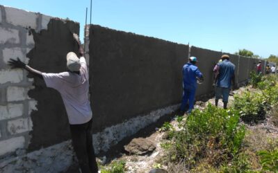 Intonacatura del muro del campo sportivo – Kibijija